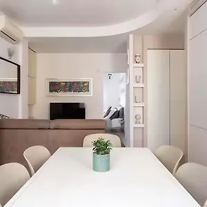 Silver House Navigli - Tortona , Milan Italy